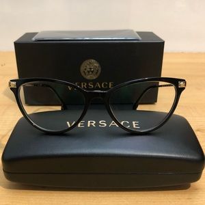 Limited time offer✨NW authentic Versace glasses